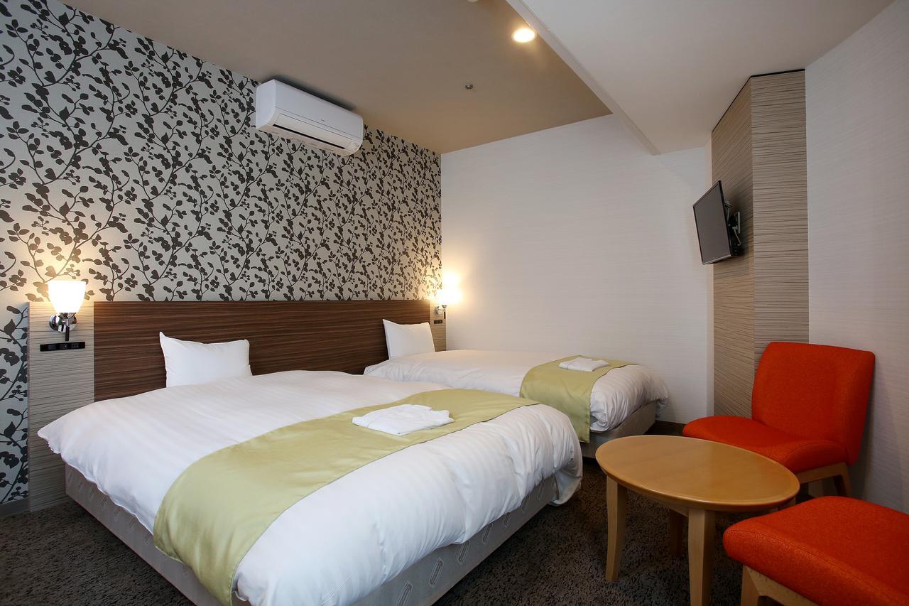 Hotel Crystal Plaza Hitachinaka Bagian luar foto
