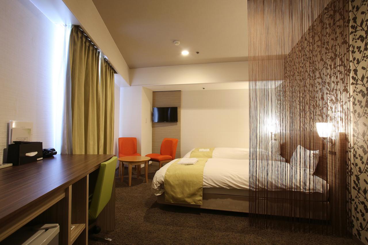 Hotel Crystal Plaza Hitachinaka Bagian luar foto